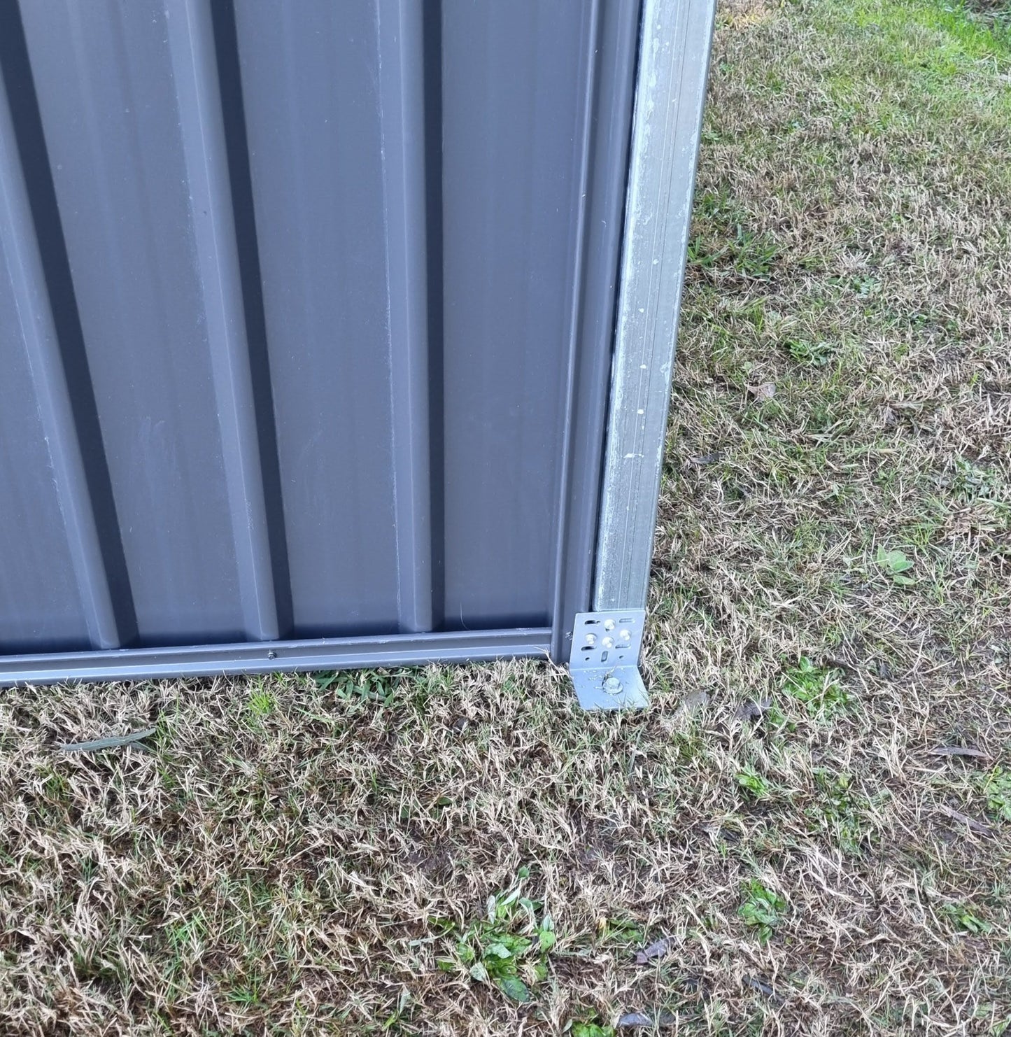 GroundGrabba | Multi L Bracket | Adapt to Pipes, Walls, Frames & More | 3.5mm Mild Steel | Hot Dip Galvanised